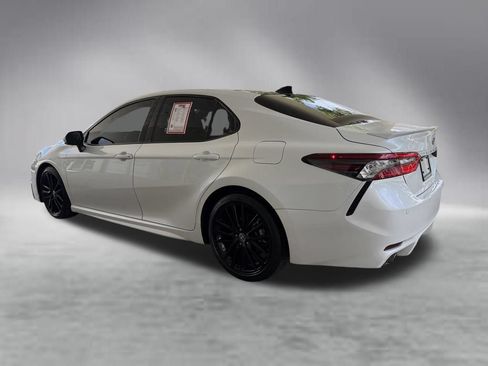 Used 2022 Toyota Camry XSE w/ Navigation Package FWD image 4