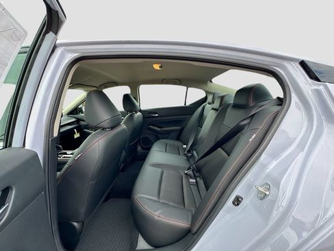 Used 2025 Nissan Altima 2.5 SR FWD image 22