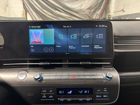 Used 2025 Hyundai Kona SEL image 18