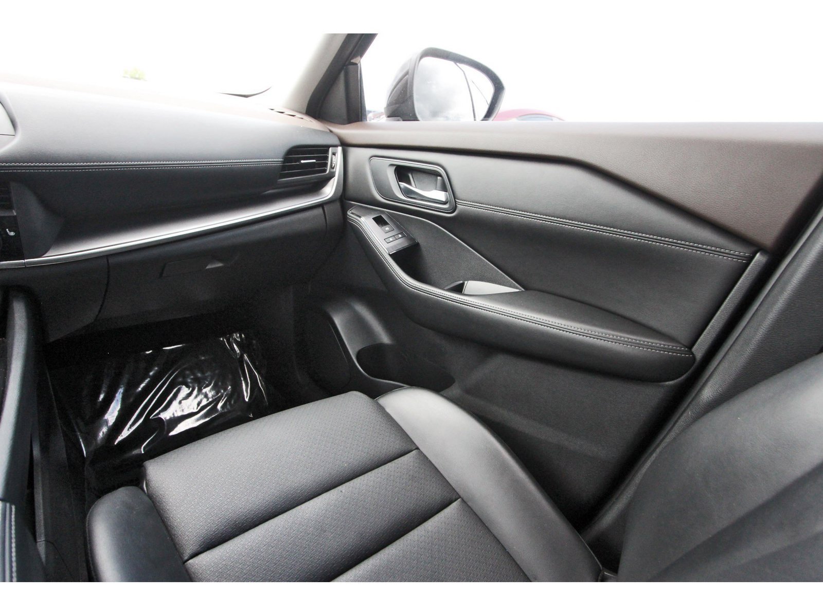 Used 2023 Nissan Rogue SV w/ SV Premium B Package FWD image 14