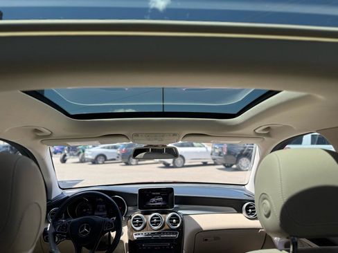 Used 2019 Mercedes-Benz GLC 300 image 22