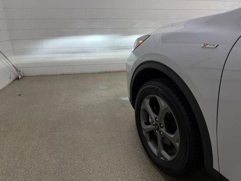 Certified 2025 Ford Escape ST-Line Select AWD/4WD image 33