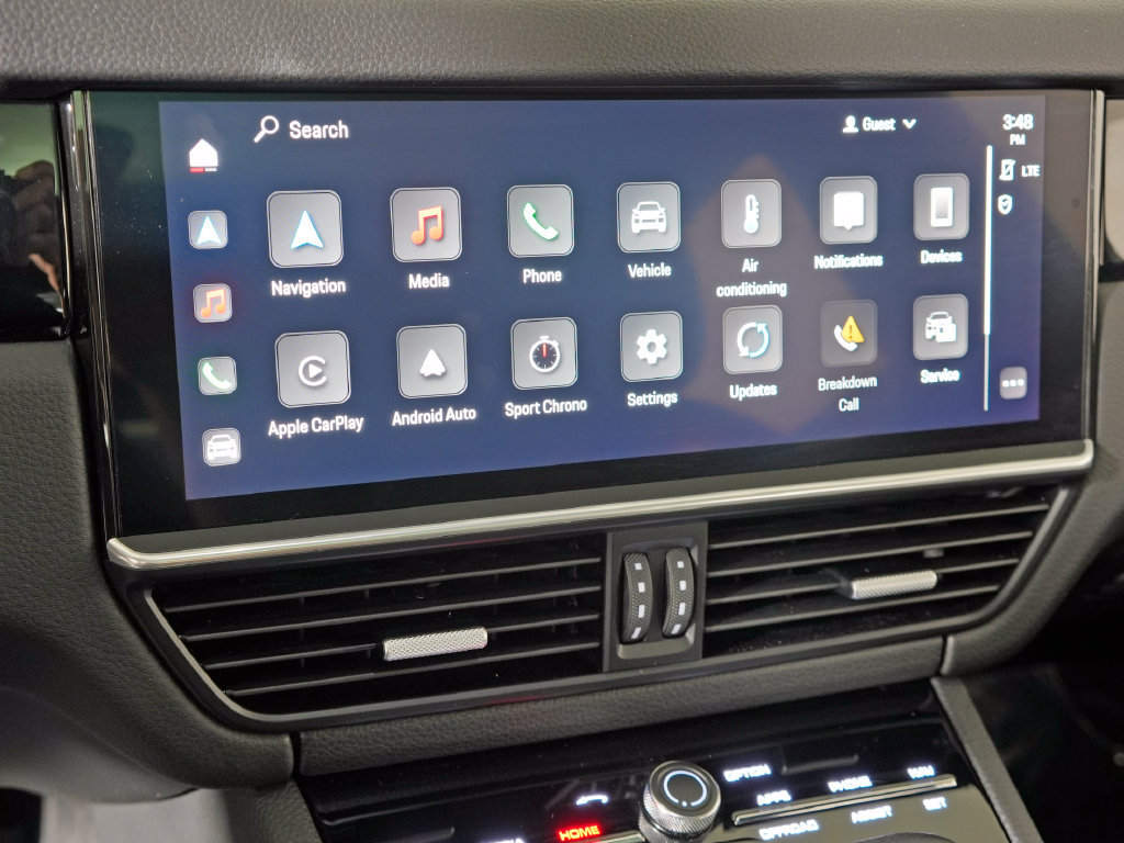 Certified 2023 Porsche Cayenne Coupe AWD/4WD image 29