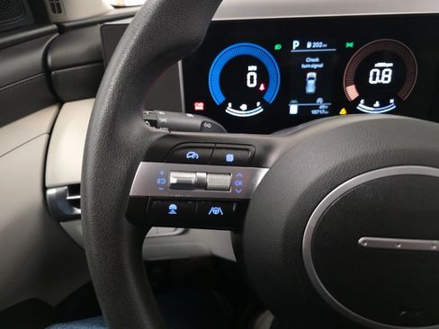 Used 2025 Hyundai Tucson SEL image 14