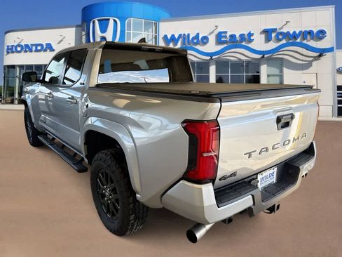 Used 2025 Toyota Tacoma SR5 image 6