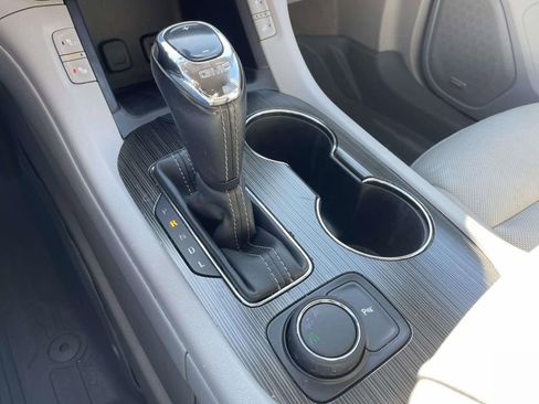 Used 2018 GMC Acadia SLT w/ LPO, Floor Liner Package image 24