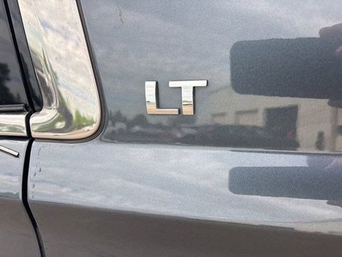 Used 2020 Chevrolet Suburban LT RWD image 49