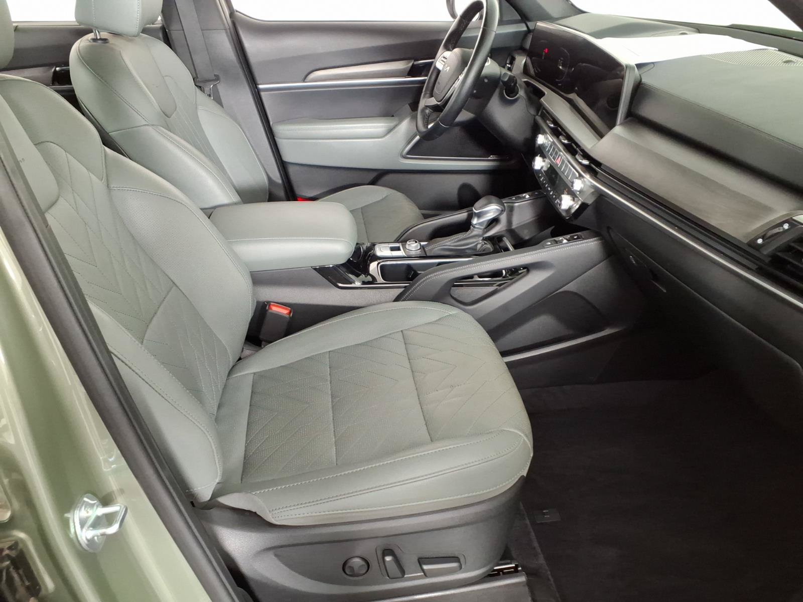 Used 2024 Kia Telluride EX X-Line AWD/4WD image 8