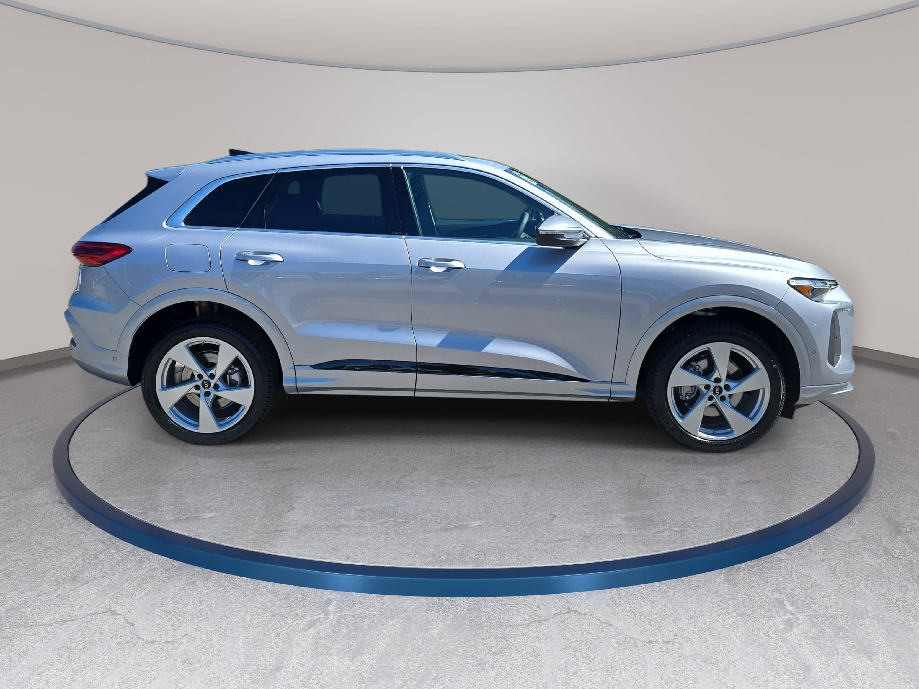 New 2026 Audi Q5 Premium AWD/4WD image 4