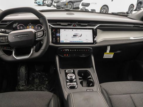 New 2026 Jeep Cherokee Laredo image 15