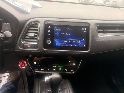 Used 2021 Honda HR-V EX image 16