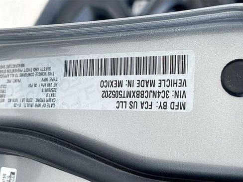 Used 2021 Jeep Compass Latitude FWD image 6