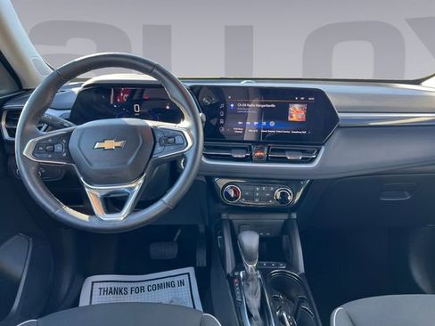 Used 2024 Chevrolet TrailBlazer LT w/ LT Cold Weather Package image 12