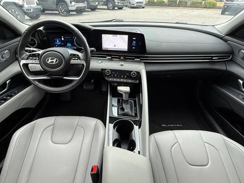 Used 2024 Hyundai Elantra Limited FWD image 29