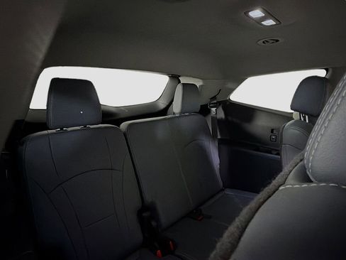 Used 2020 Buick Enclave Essence w/ Sport Touring Edition image 27