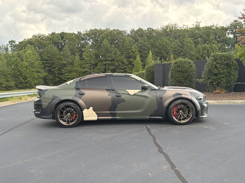 Used 2021 Dodge Charger SRT Hellcat RWD image 5