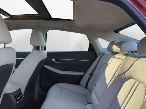 Certified 2025 Hyundai Sonata Limited image 14