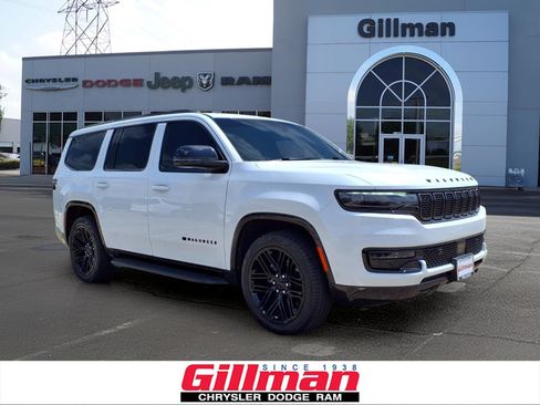 Used 2024 Jeep Wagoneer Series II AWD/4WD image 1