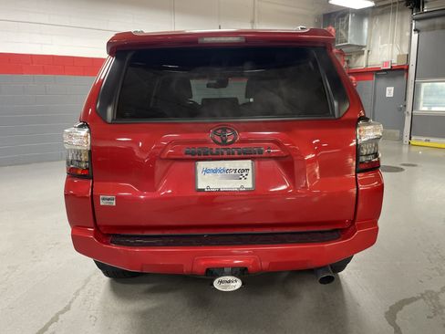 Used 2022 Toyota 4Runner SR5 Premium w/ Moonroof Package image 9