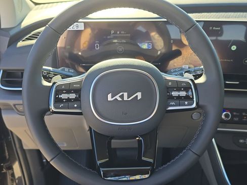 New 2026 Kia Carnival EX image 30