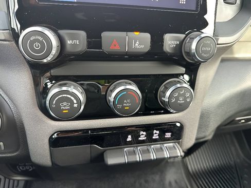 New 2026 RAM 1500 Warlock AWD/4WD image 32