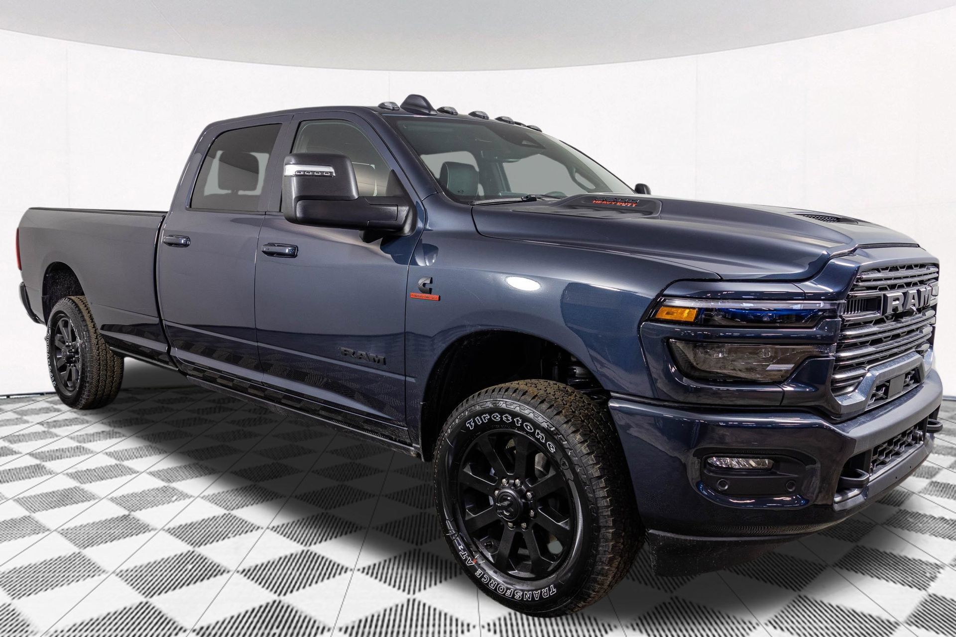 New 2026 RAM 3500 Laramie AWD/4WD image 14