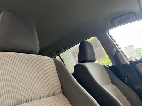 Used 2015 Toyota RAV4 LE image 17