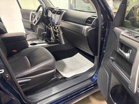 Used 2022 Toyota 4Runner TRD Sport w/ Technology Package AWD/4WD image 33