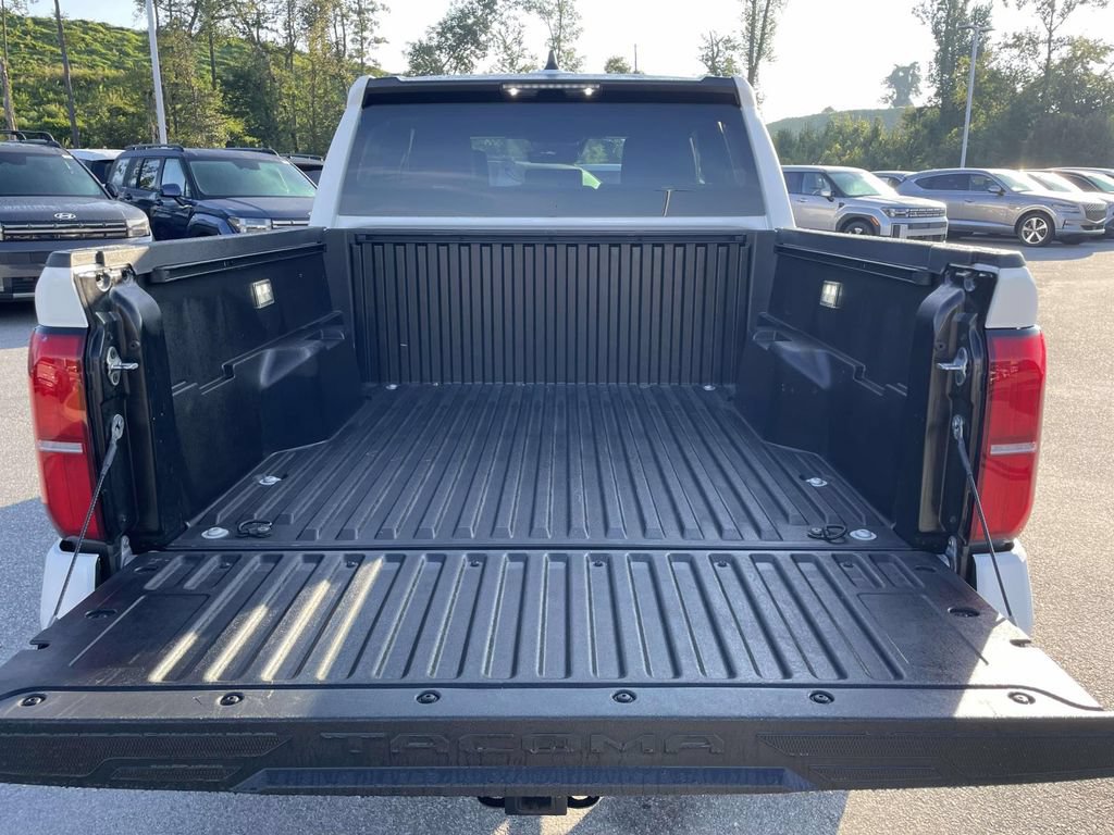 Used 2026 Toyota Tacoma SR5 AWD/4WD image 30