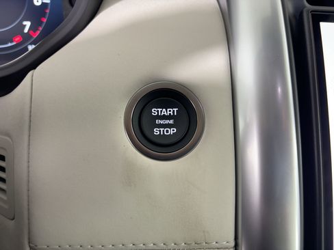 New 2026 Land Rover Discovery S image 26