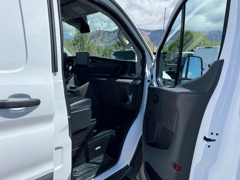 Used 2023 Ford Transit 250 Low Roof AWD image 19
