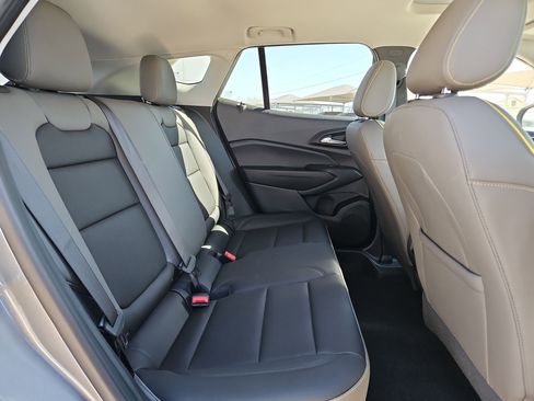 Certified 2025 Chevrolet Trax ACTIV w/ Sunroof Package image 28