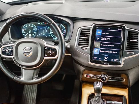 Used 2019 Volvo XC90 T6 Momentum w/ Protection Package Premier image 12