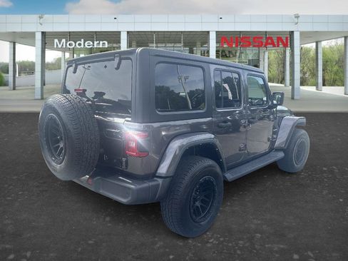 Used 2021 Jeep Wrangler Unlimited Sahara AWD/4WD image 5