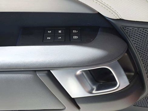 Used 2022 Land Rover Discovery HSE R-Dynamic image 37