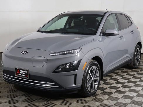 Used 2023 Hyundai Kona SE image 7