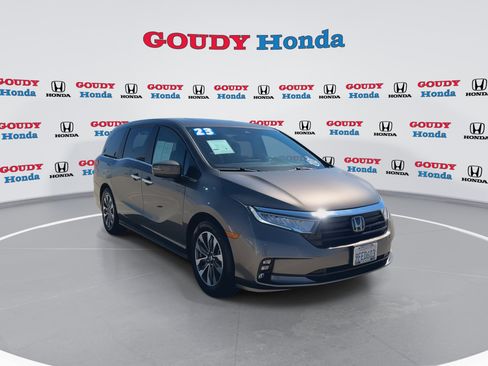Used 2023 Honda Odyssey EX-L image 3