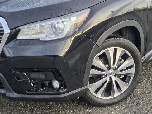 Used 2022 Subaru Ascent Limited image 9