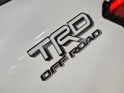 Used 2024 Toyota Tacoma TRD Off-Road image 27