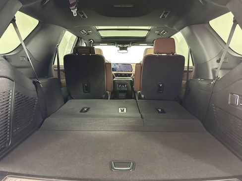 Used 2025 Chevrolet Tahoe High Country image 32