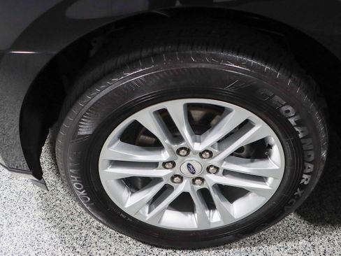 Used 2022 Ford Expedition XLT image 11