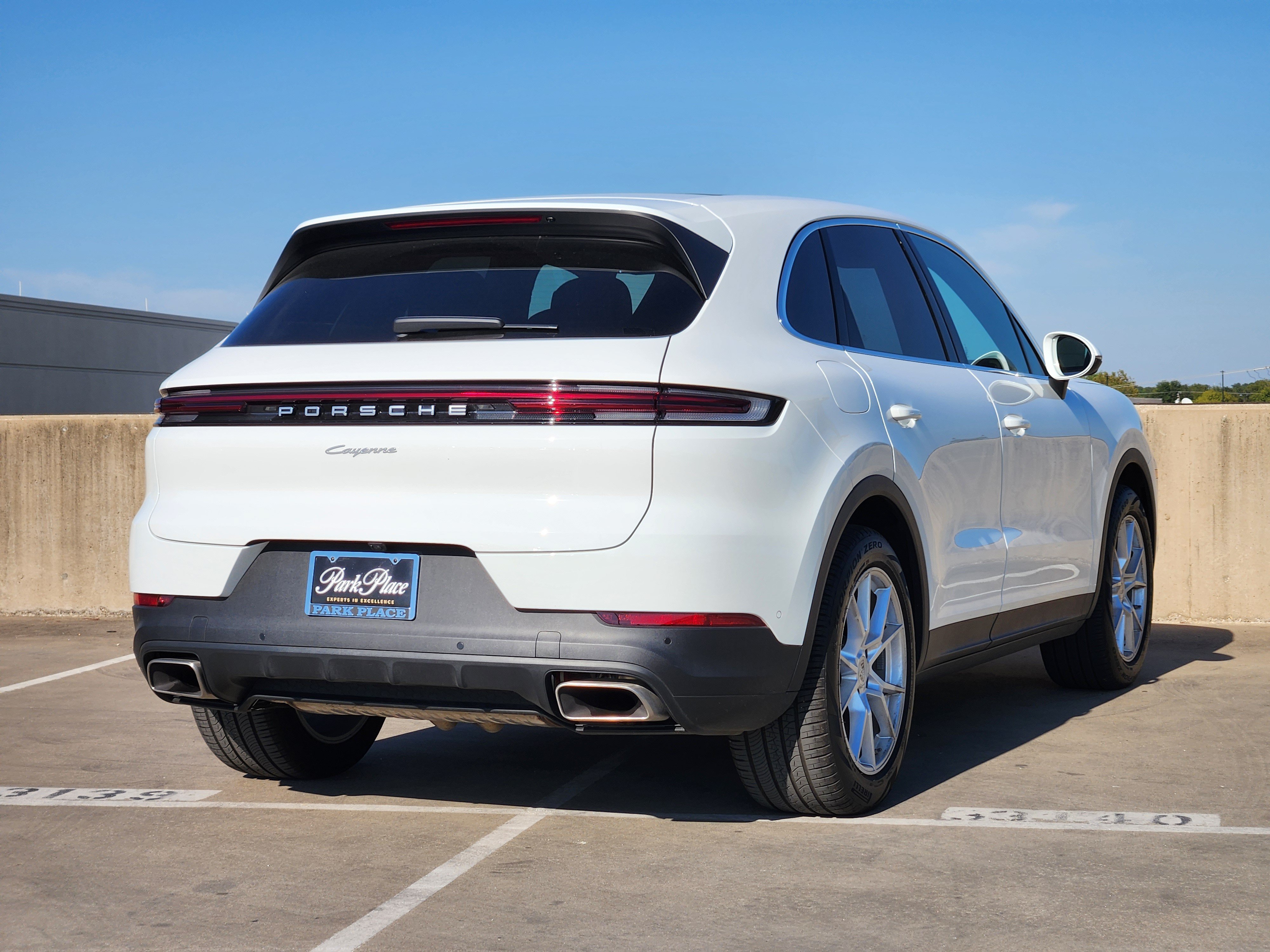 Certified 2026 Porsche Cayenne AWD/4WD image 8