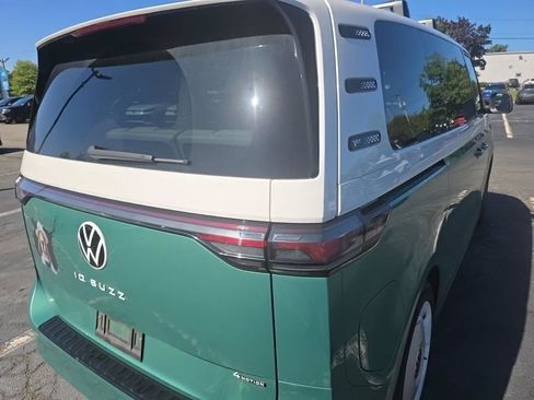 Used 2025 Volkswagen ID. Buzz 1st Edition AWD/4WD image 3