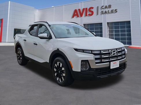 Used 2025 Hyundai Santa Cruz SEL FWD image 3
