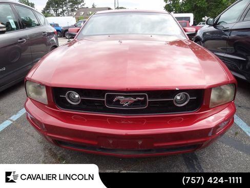 Used 2006 Ford Mustang Coupe RWD image 2