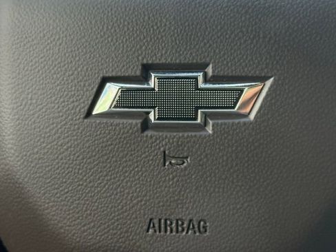 Used 2024 Chevrolet Tahoe Z71 w/ Luxury Package AWD/4WD image 5