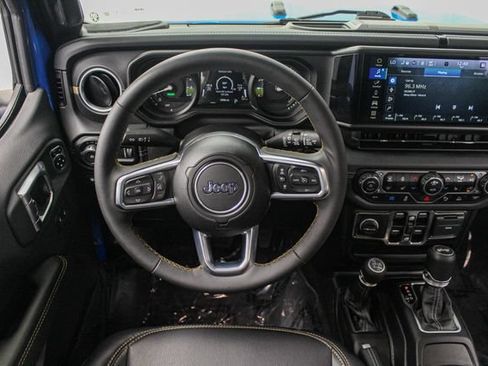 Used 2024 Jeep Wrangler Unlimited Sahara w/ Safety Group AWD/4WD image 28