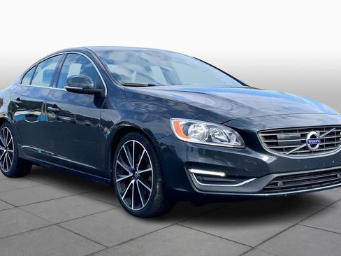 Used 2016 Volvo S60 T5 Premier w/ Convenience Package image 2