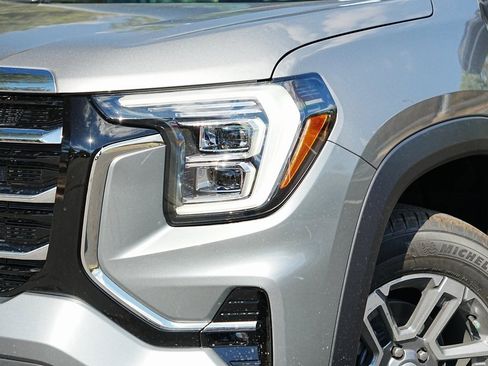 New 2026 GMC Terrain Elevation w/ Technology Package II image 3