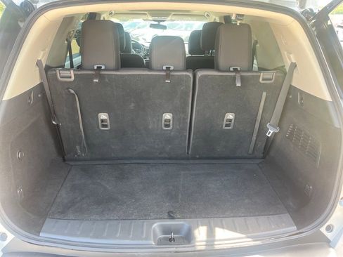 Used 2022 Nissan Pathfinder SV w/ SV Premium Package FWD image 20